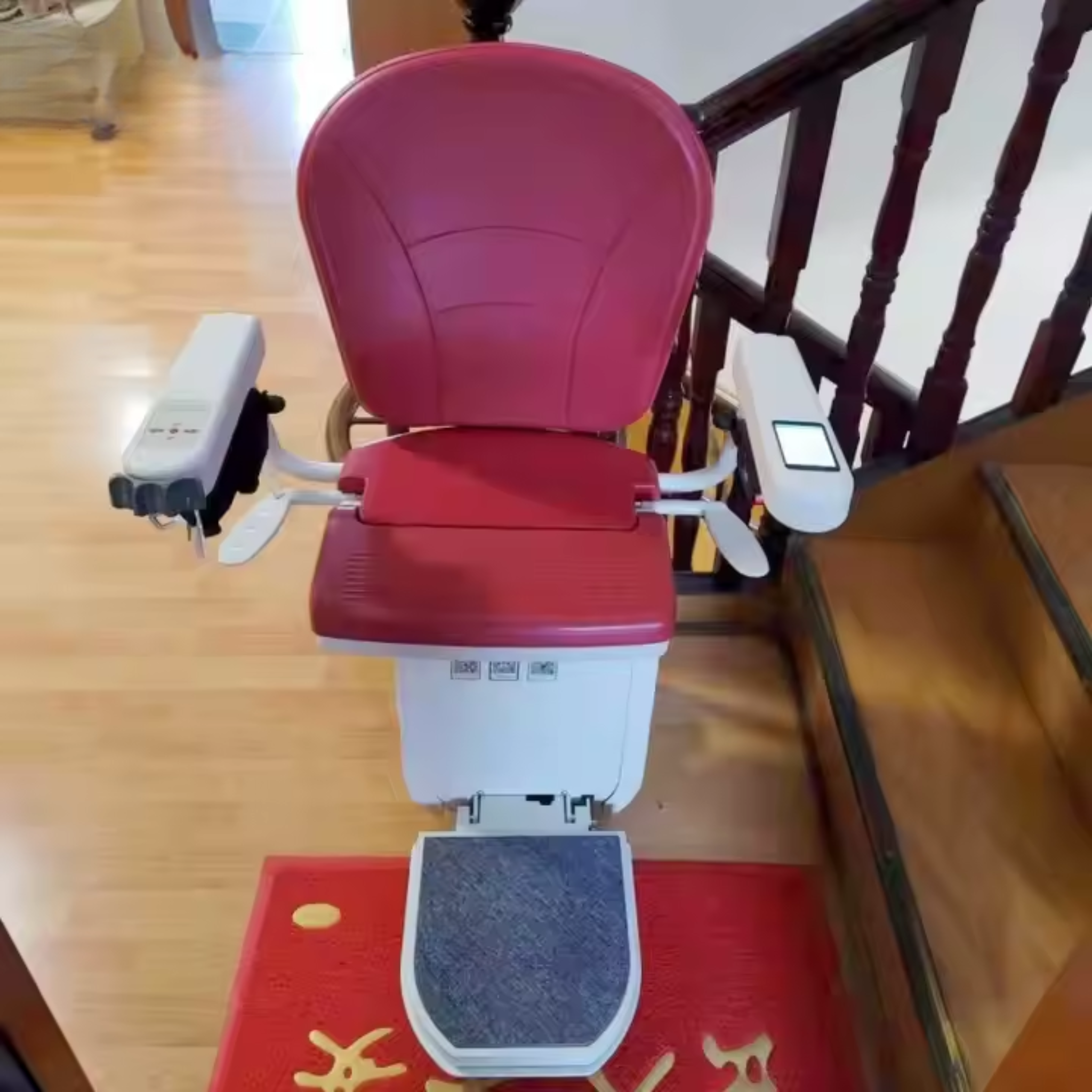 Elevio GlidePro R6 Stair Lift